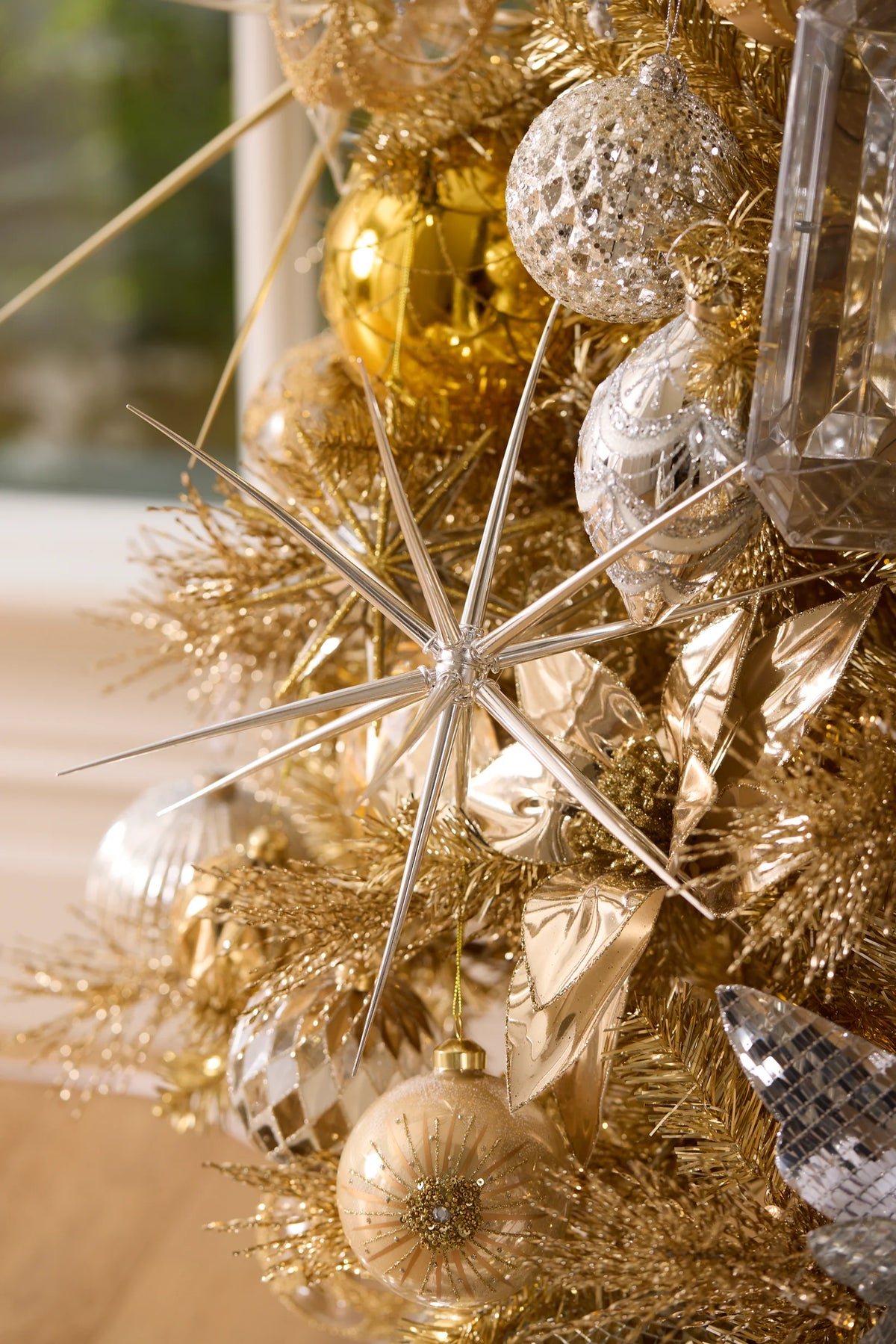 Champagne Deco Burst Bauble