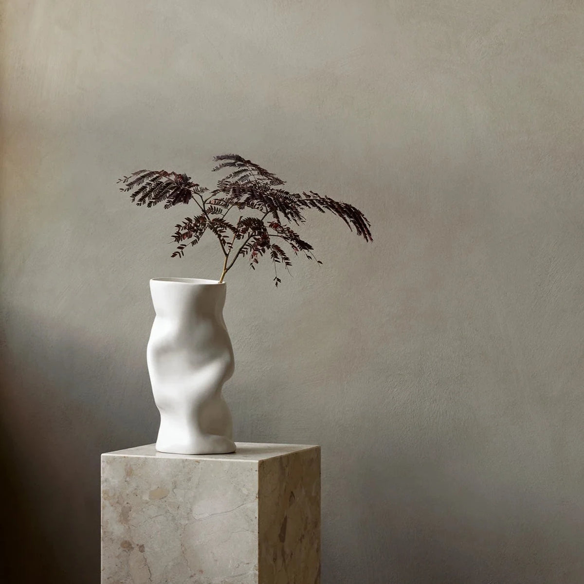 Collapse Vase - White (H30) - Audo Copenhagen