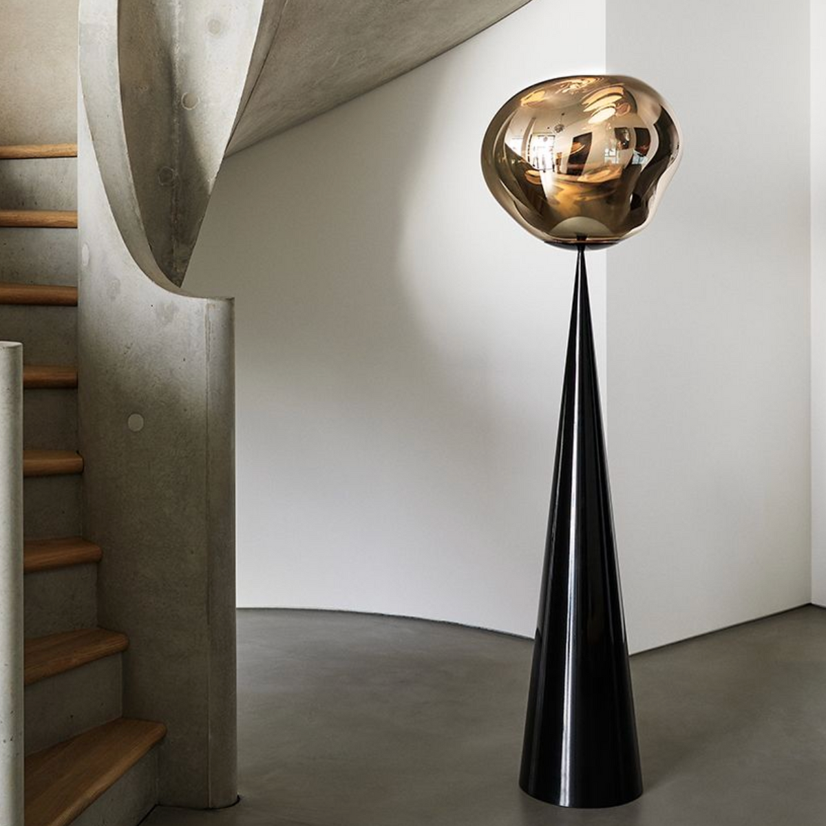 Melt Cone Floor Lamp - Black/Gold