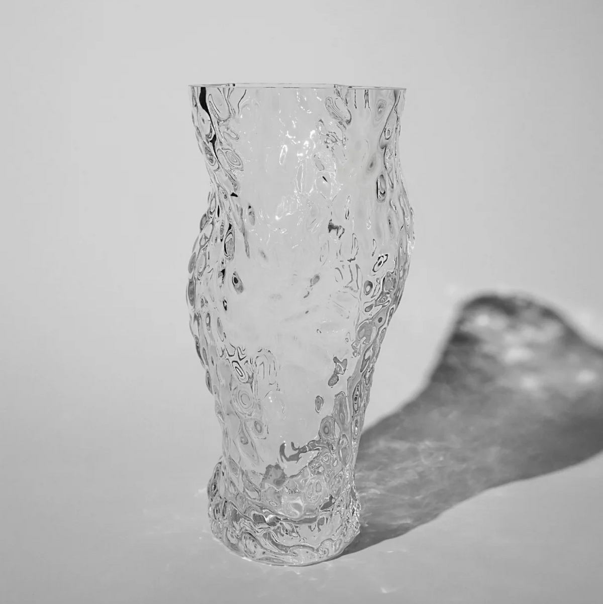 Ostrea Rock Glass Vase - Clear