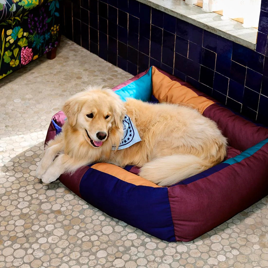 Large Dogs Bed | Black & White